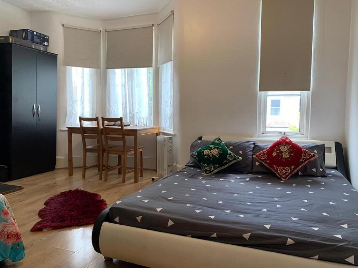 Gasthof Luxury Extra Large Double Bedroom Near The St Street